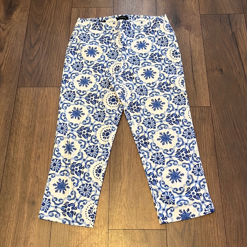 Talbots Heritage cropped pant blue and white size 10